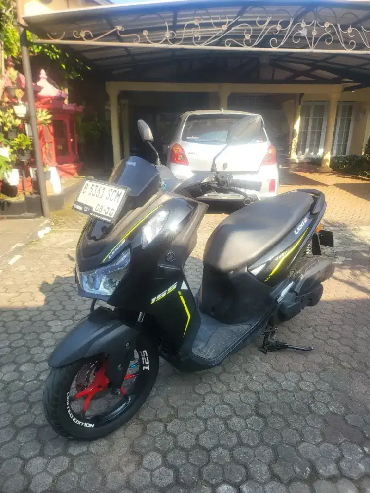 Yamaha Lexi LX 155 VVA 2025 Hitam Surat Lengkap