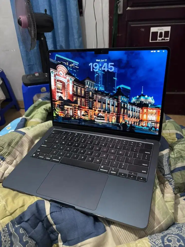 MacBook Air M3 13 Midnight 8GB/256GB Like New | Fullset Original | Ba