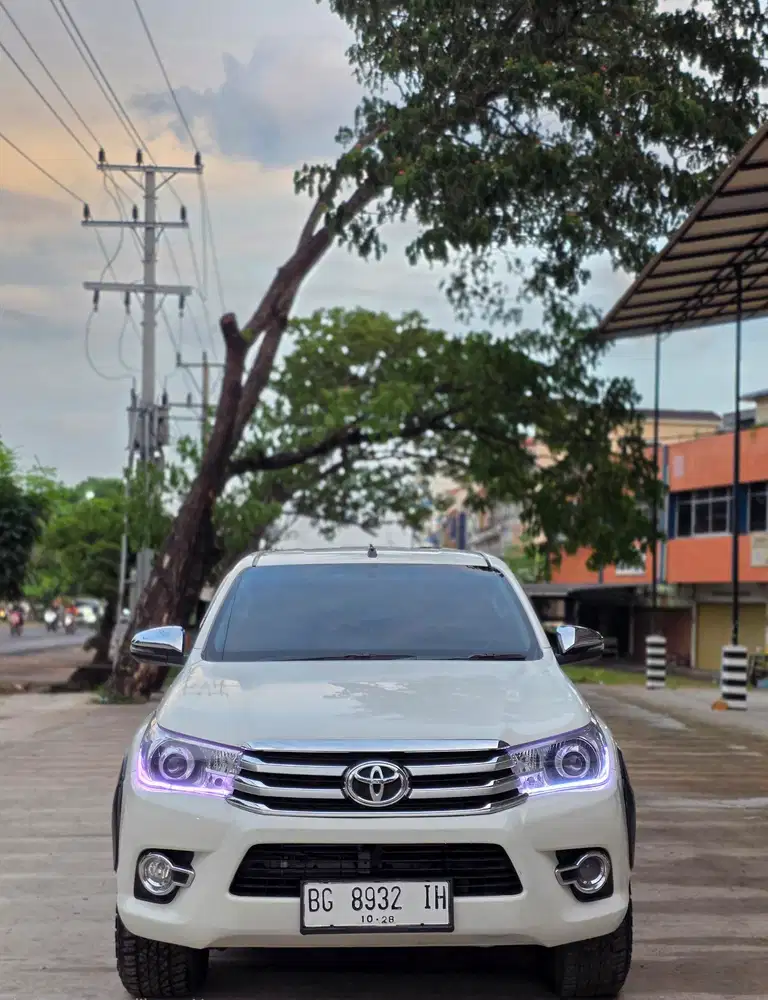 Hliux Double Cabin 2.4 G 4x4 Manual 2018