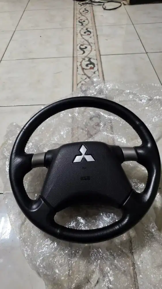 Stir Mitsubishi Grandis