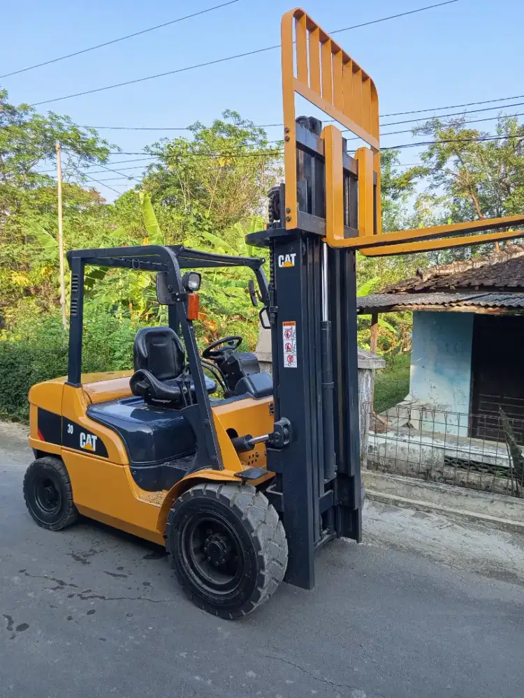 Forklift 3 Ton Three lift 2020