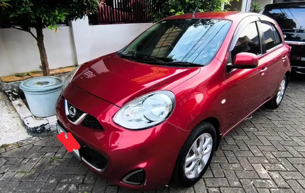 Nissan March 1.5 Matic tipe tertinggi