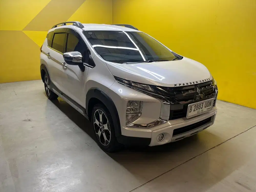 LOW KM XPANDER 1.5 CROSS PREMIUM PACKAGE AT 2020