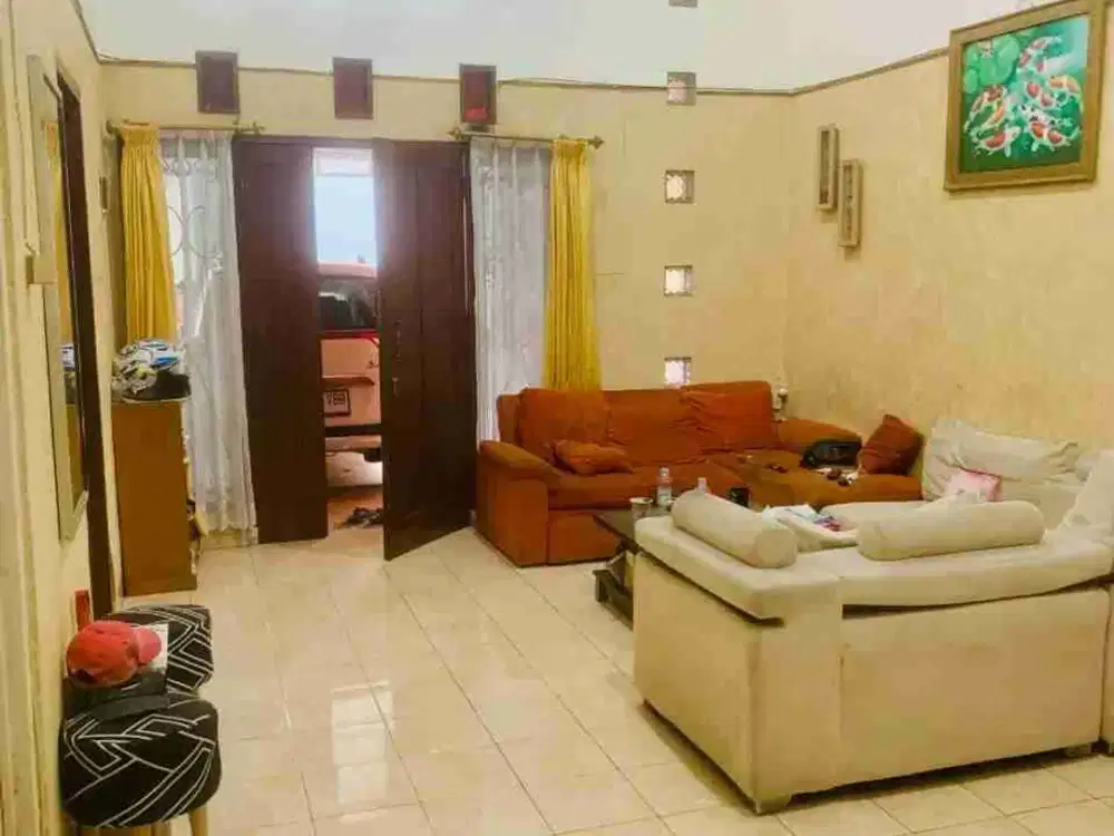 Ruma Siap Huni Di Grand Pinus Regency Bandung LT 112 Harga 1,2 Milyar 

Spesifikasi : 
Luas Tanah 112
Luas Bangunan 112
Bangunan 1 lantai 1/2
Kamar tidur 4
Kamar mandi 4
Dapur ( termasuk kitchen set) & Ruang Makan
Ruang Keluarga & Ruang Tamu 
Listrik 1300