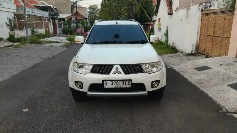 Mitsubishi Pajero exceed 2011