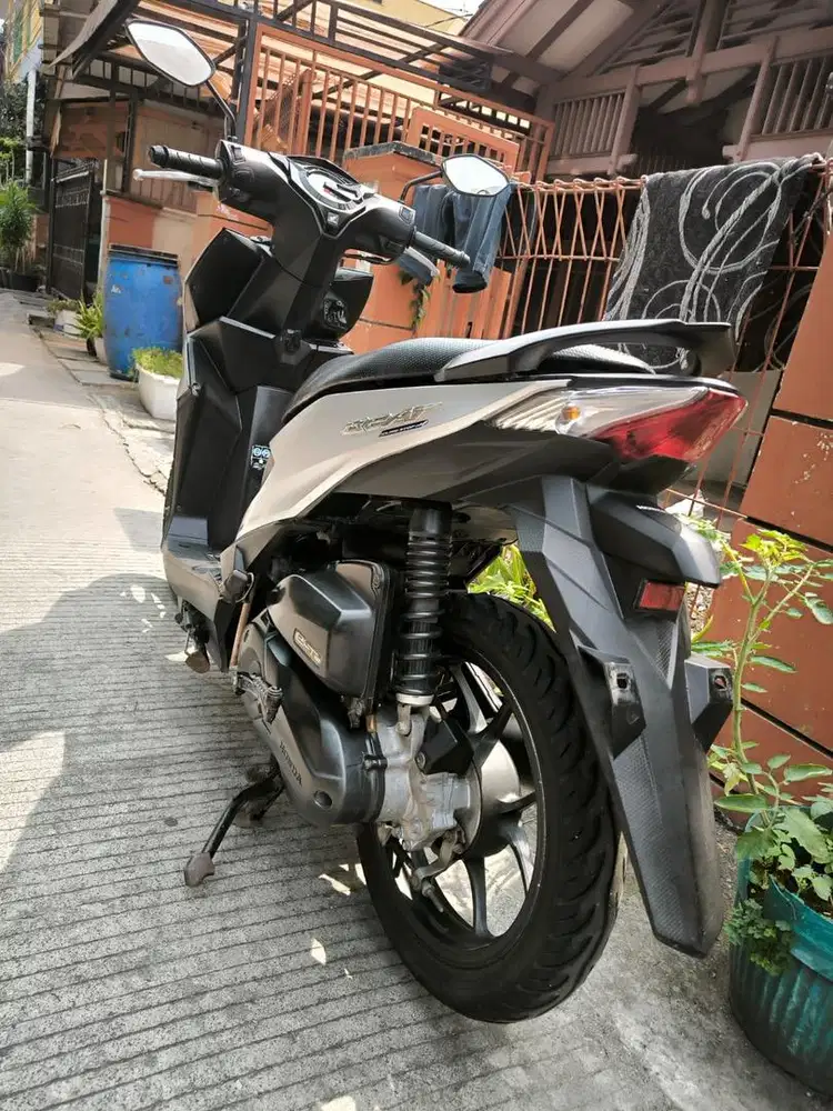BeAT Deluxe Silver Rawatan