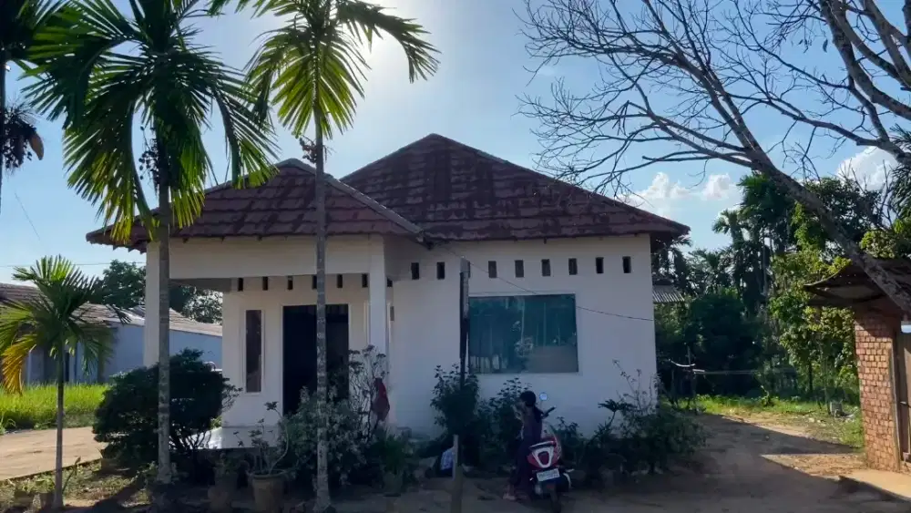 Rumah Dijual Surat Akte Jual Beli Sporadik LUAS TANAH 1075m²