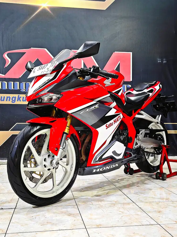 Cbr250rr abs Racing red odo 12rb asli kinyis2. Anugerah motor rungkut