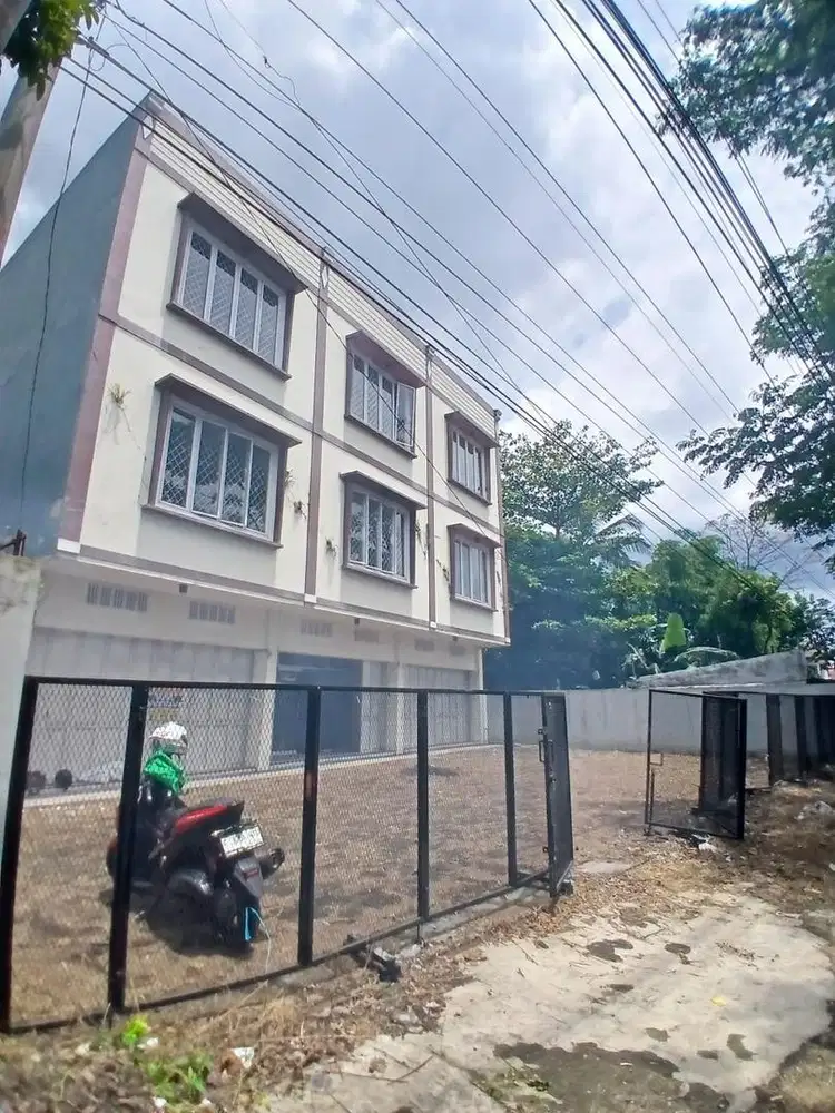 Dijual Ruko 3 lantai lokasi strategis