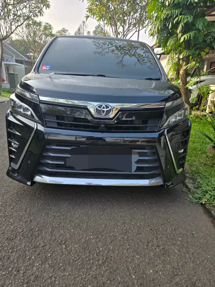 Toyota Voxy 2017