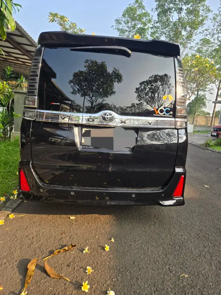 Toyota Voxy 2017