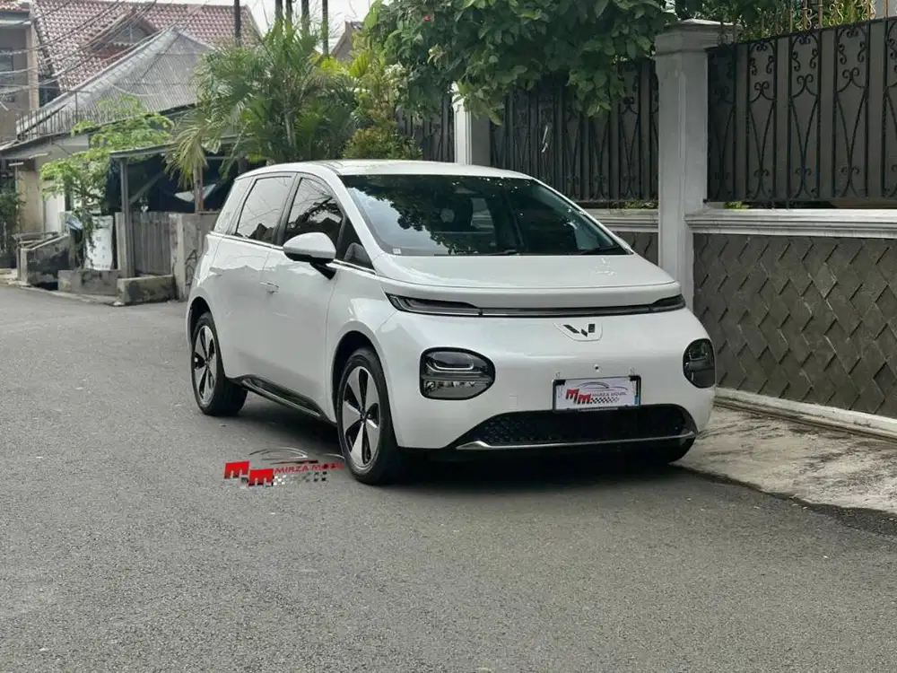 Wuling Cloud EV Pro Range 460 KM AT 2024 Putih