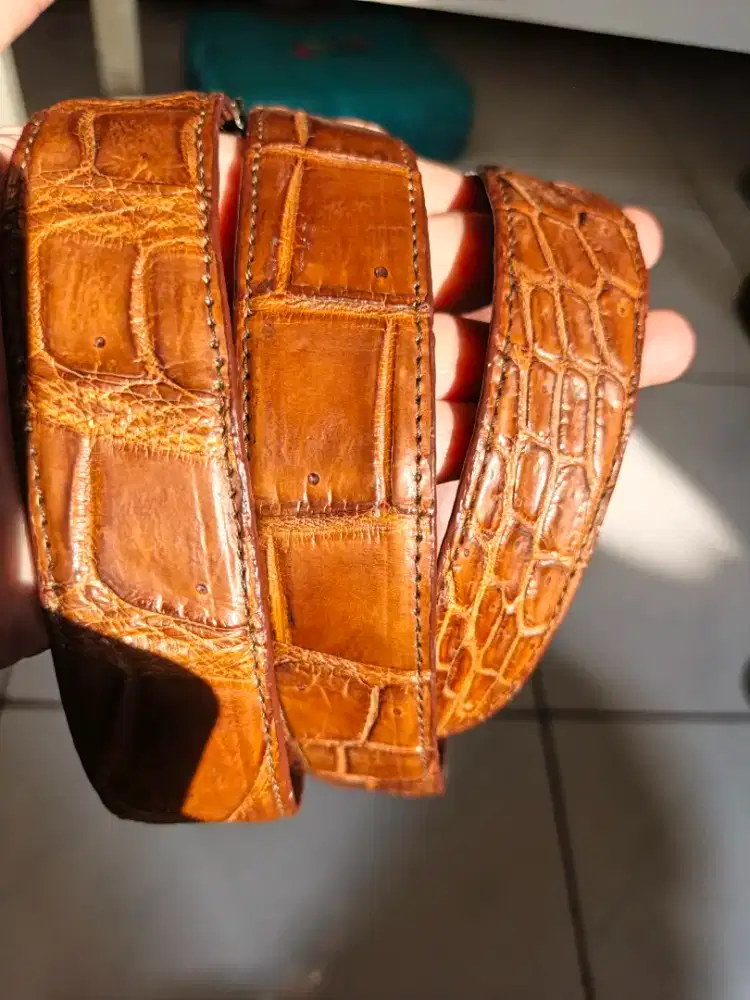 Ikat pinggang kulit buaya asli