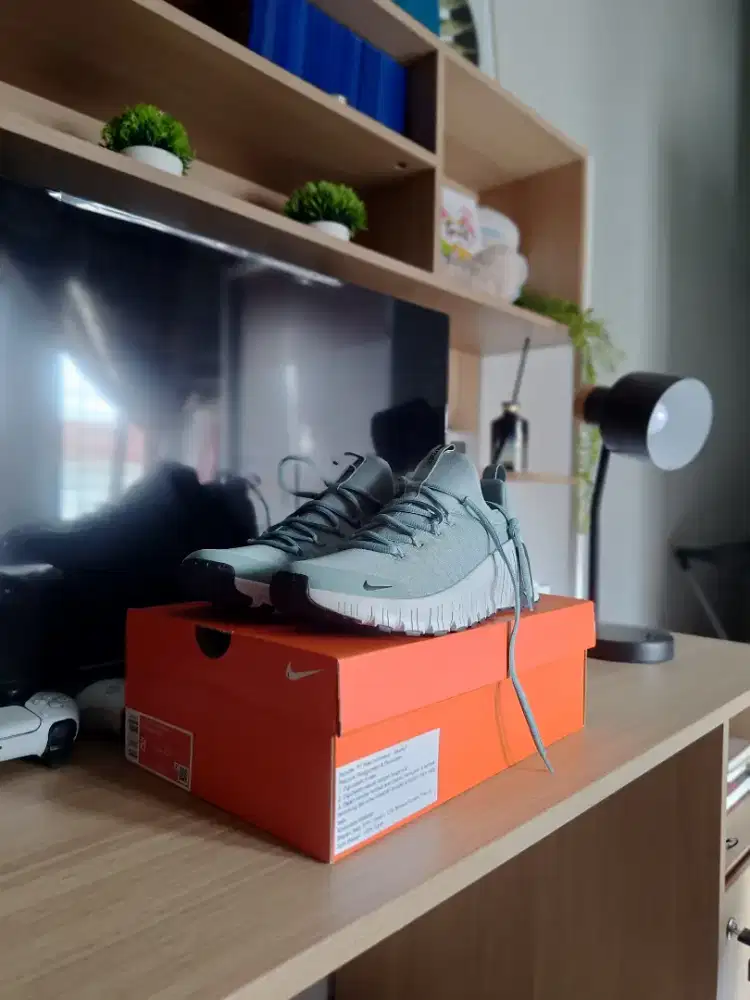 Nike Free Metcon 6 Brand new. tidak pernah dipakai