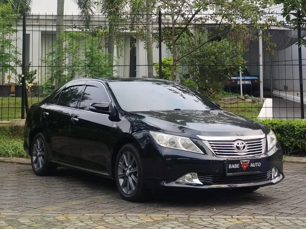 TOYOTA CAMRY V 2.5 AT 2013 km LOW