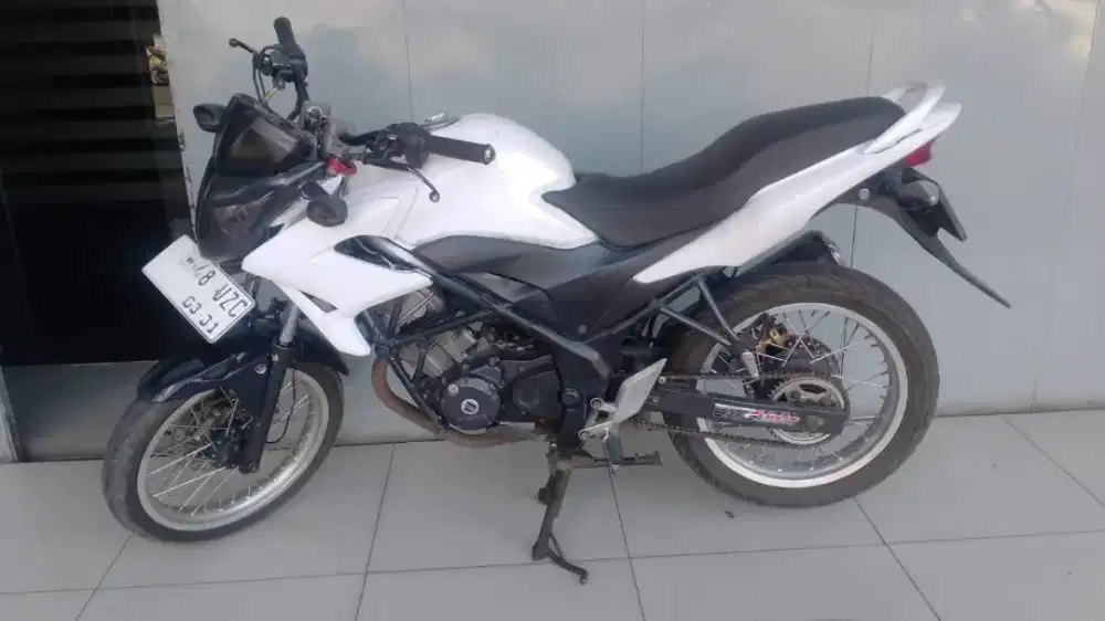 Cb150 r old ss kumplit,pajak isi,stater jln