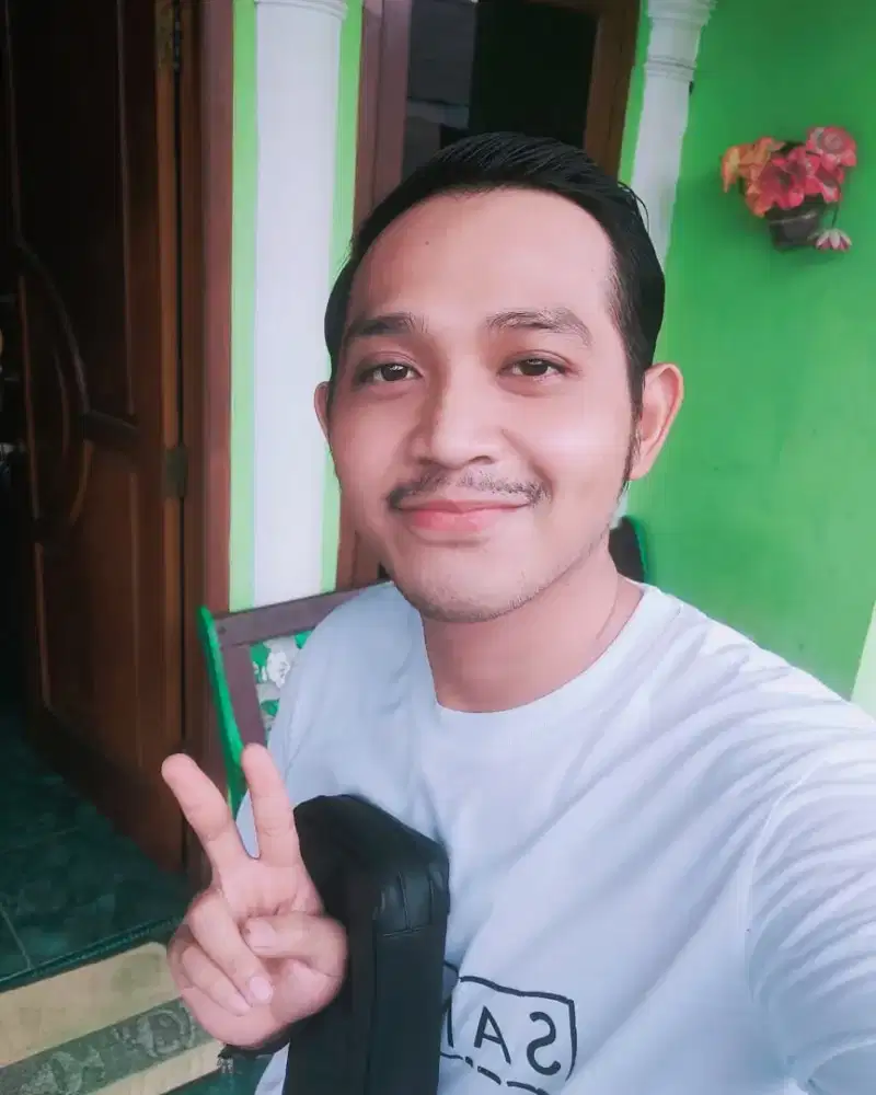 Mencari pekerjaan driver pribadi mobil manual