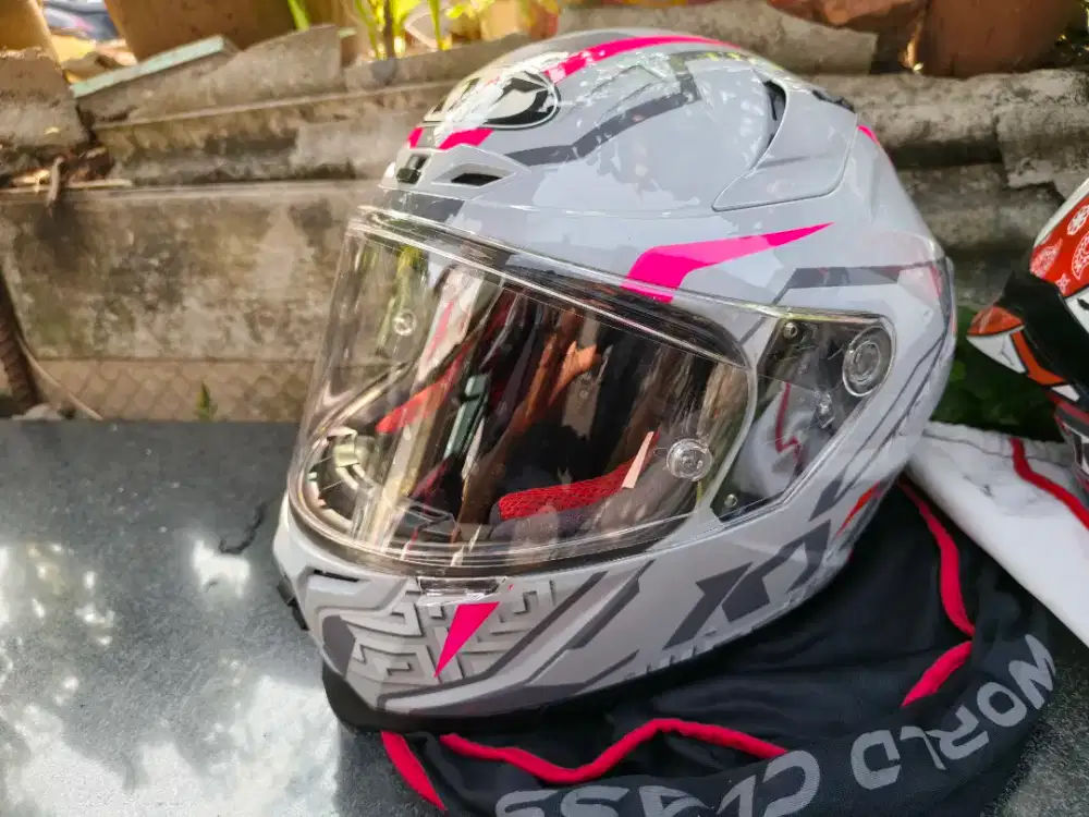KYT Striker Like new Fullface Helm