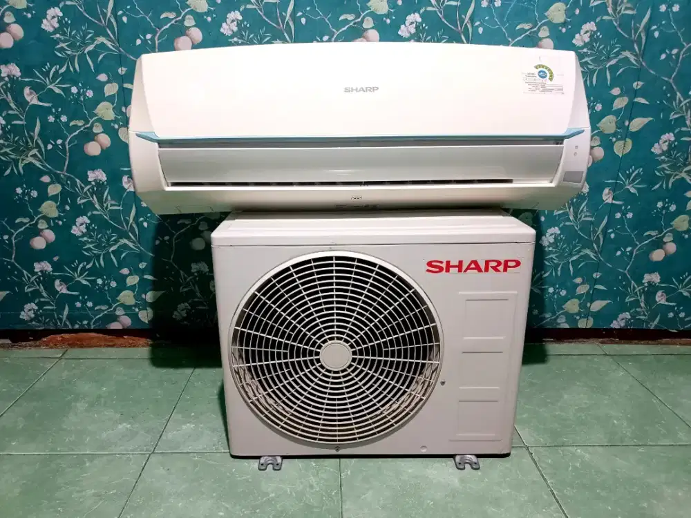 AC Sharp 1/2 pk freon type terbaru r32