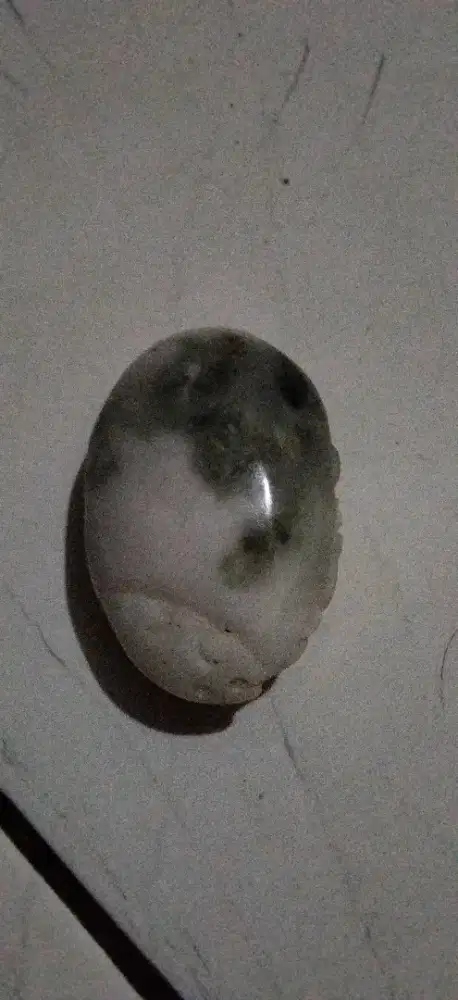 Batu untuk perhiasan atau untuk di pajang di rumah dan ruangan