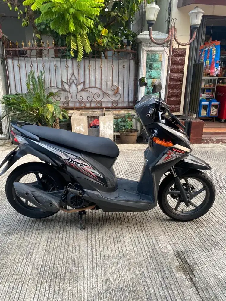 Dijual Motor Beat 2015