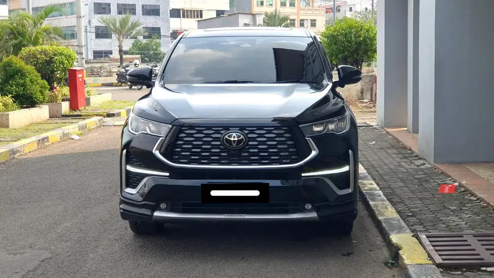 Km25rb toyota kijang innova zenix q hybrid modelista tss 2025 hitam