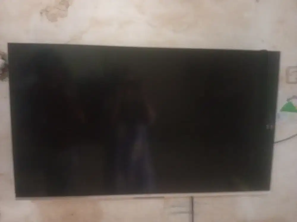 Tv  merk  tcl 50 inch