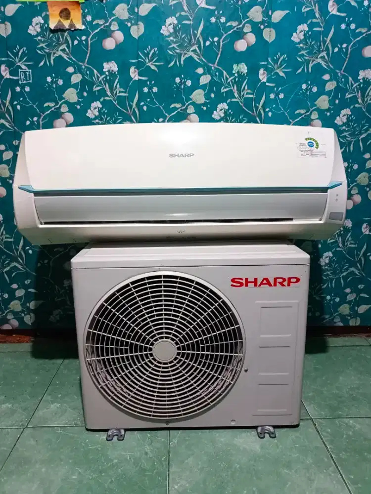 AC Sharp 1/2 pk freon type terbaru r32
