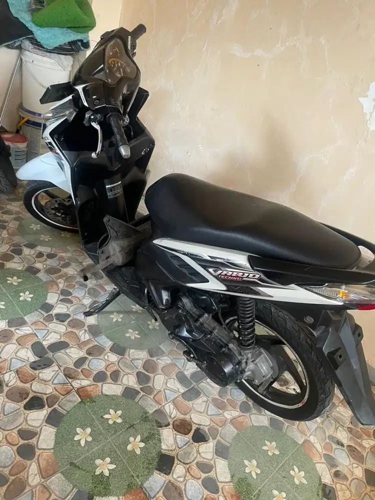 Vario Techno 2011 Warna Putih Ungu