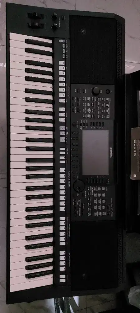 Keyboard yamaha Psr-S 775