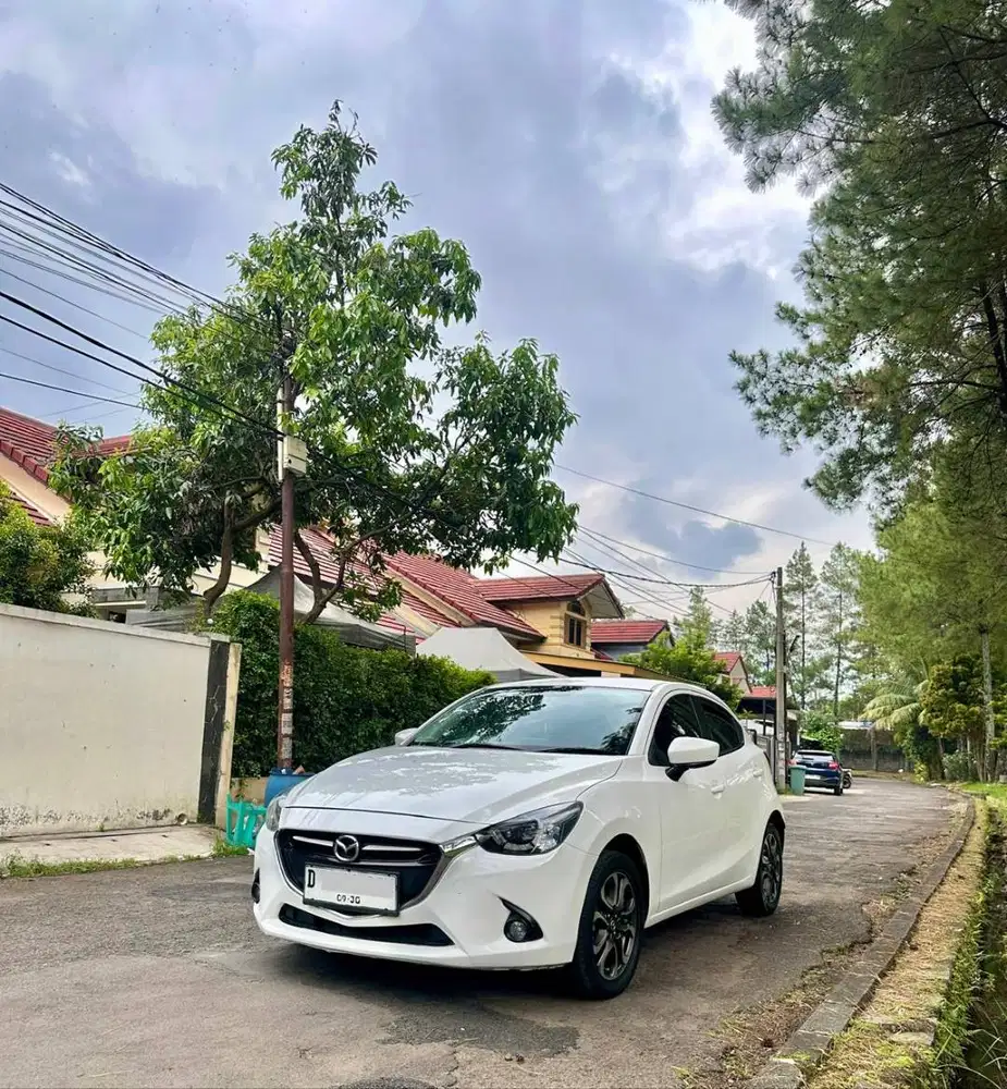 Mazda 2 Skyactiv AT 2014 Matic Putih 2015/2016 NO PR Dp25JT