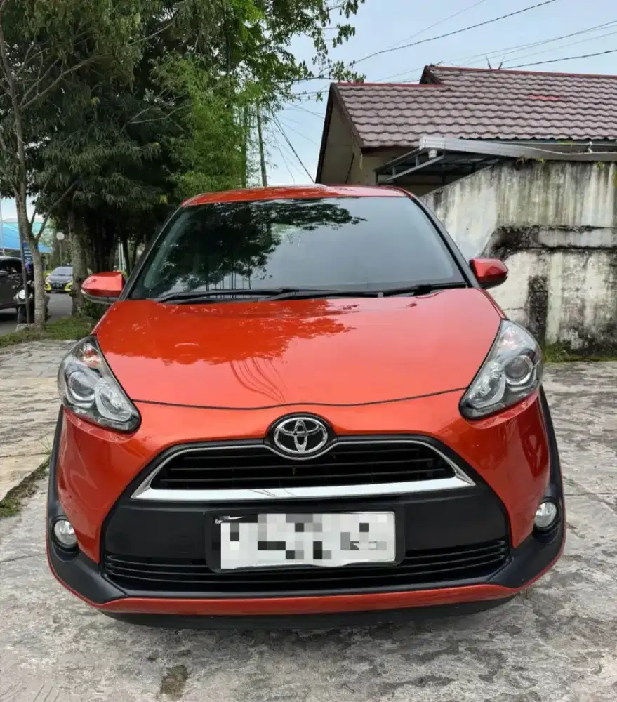 Toyota sienta 2017