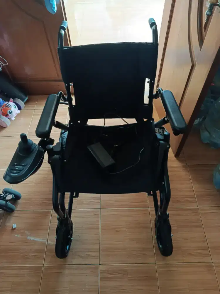 Kursi Roda Elektrik