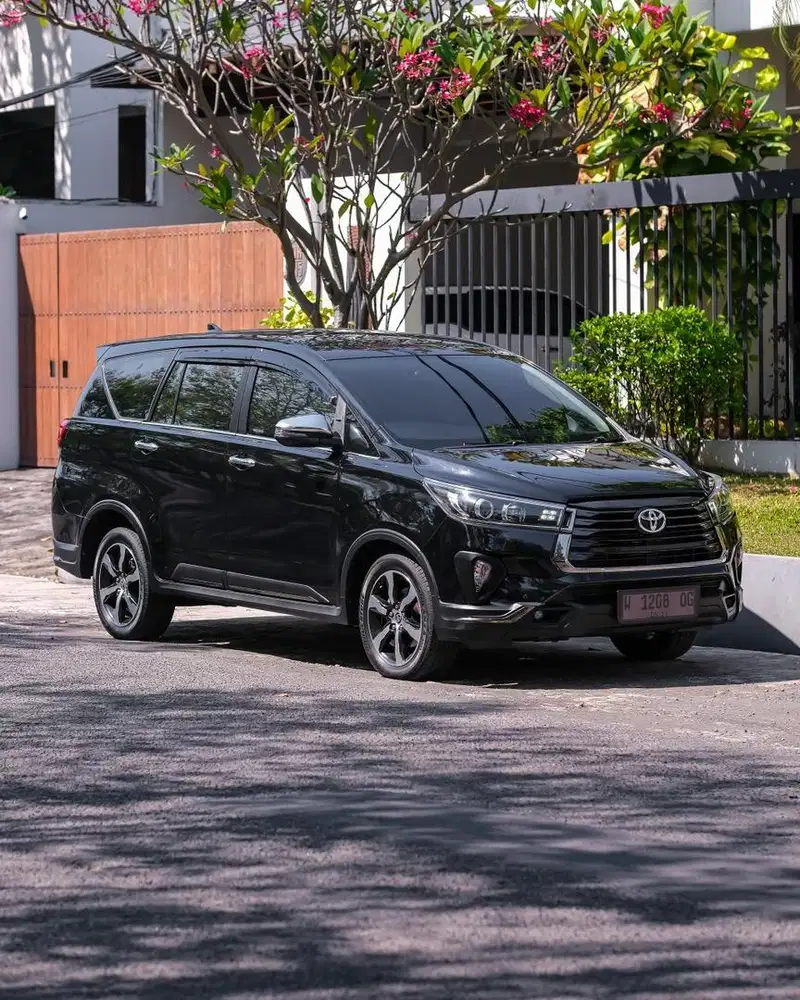 Toyota Venturer 2.4 Solar 2021/2022