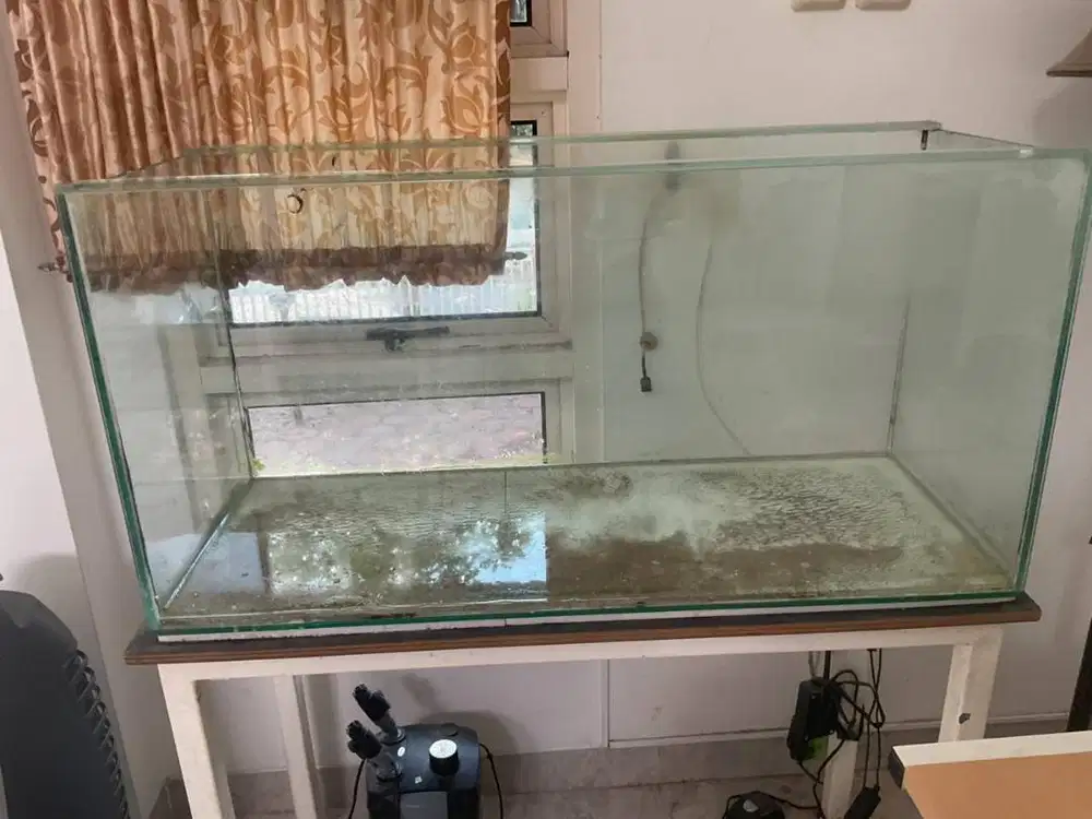 AQUARIUM uk .100x50 (pxl)