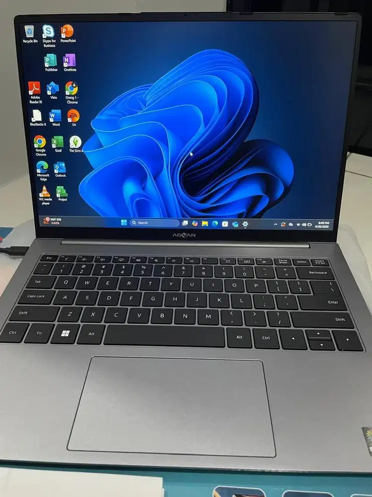 Laptop Advan Work Pro i5-1035G7 8/256 14 Silver like new jakarta