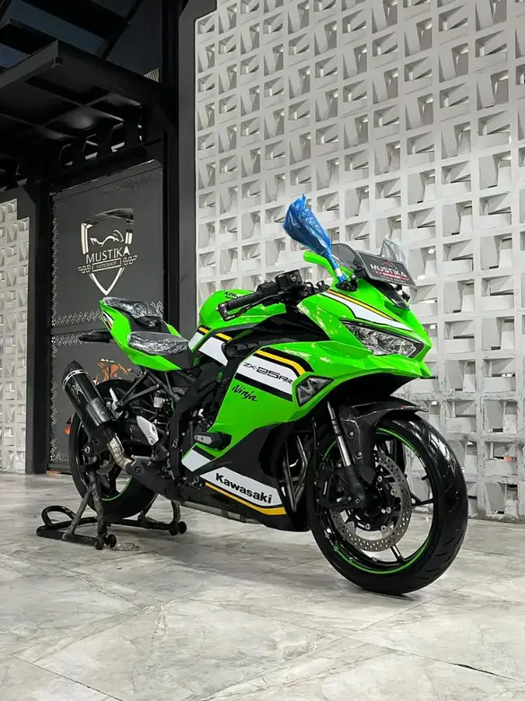 KAWASAKI ZX25RR KRT ABS QS 2024 - Chintia Mustika