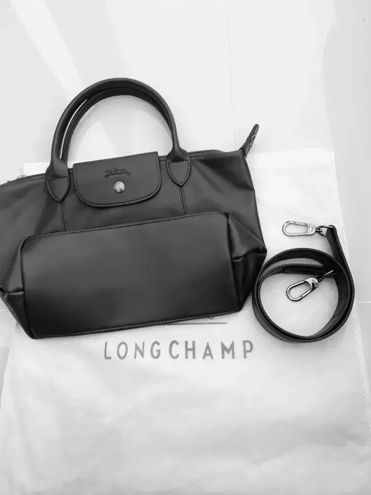 Di jual Tas LC kulit asli.