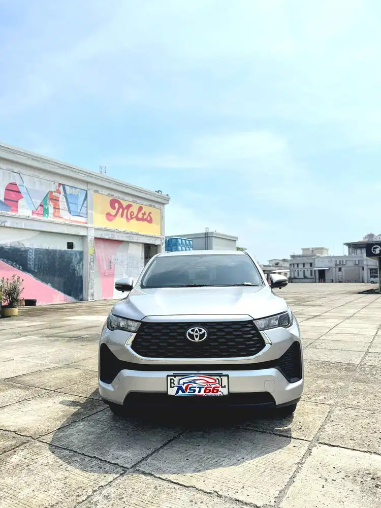 Toyota Kijang Innova 2023 Bensin