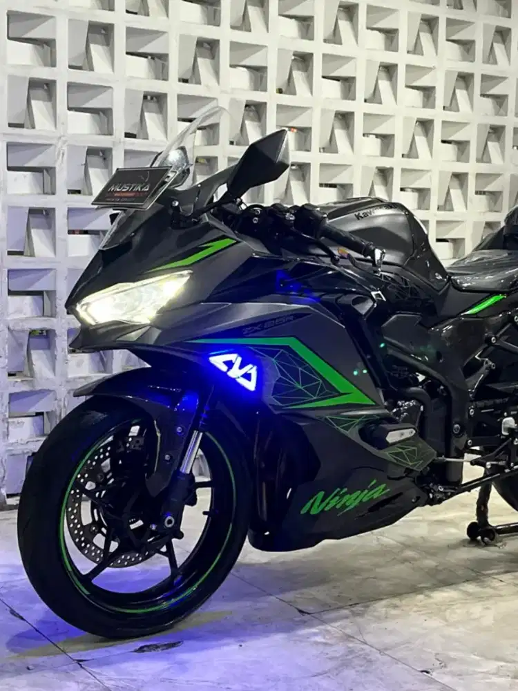 KAWASAKI ZX25R ABS 2023 - Chintia Mustika