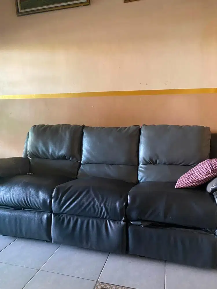 Sofa recliner 3 2 1 +meja rotan free 4 bantal