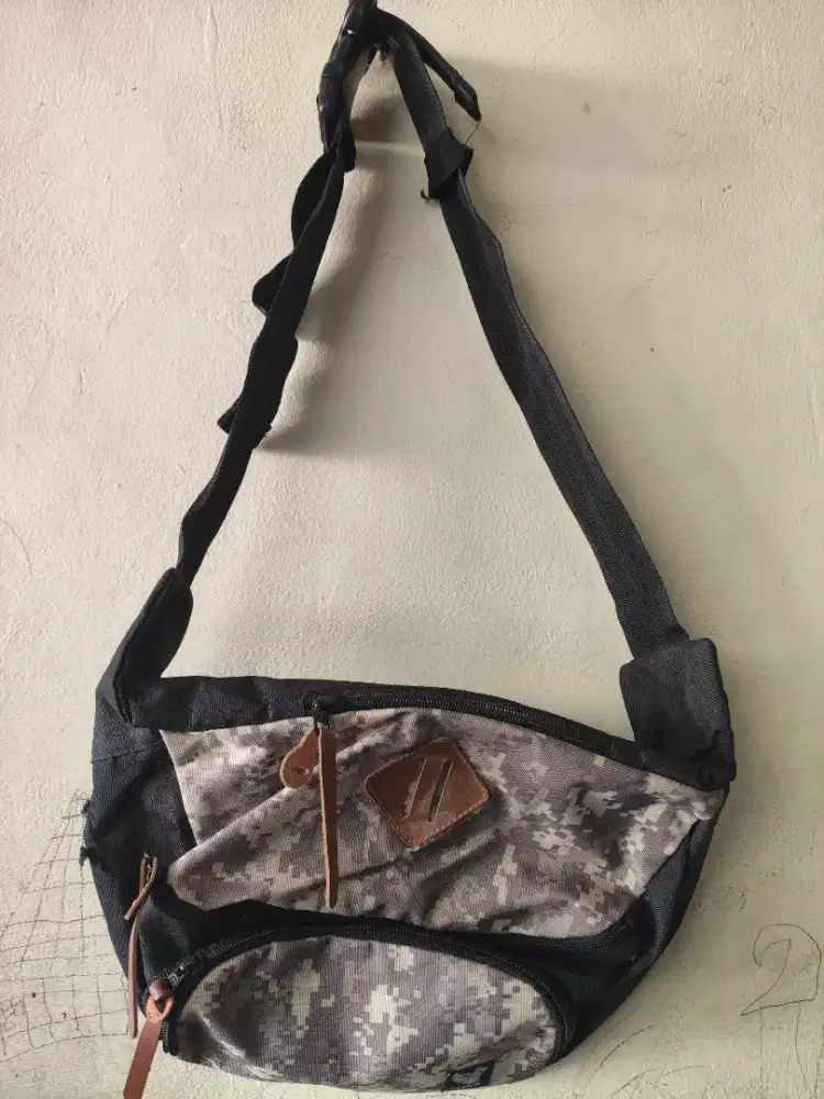 Tas selempang pria