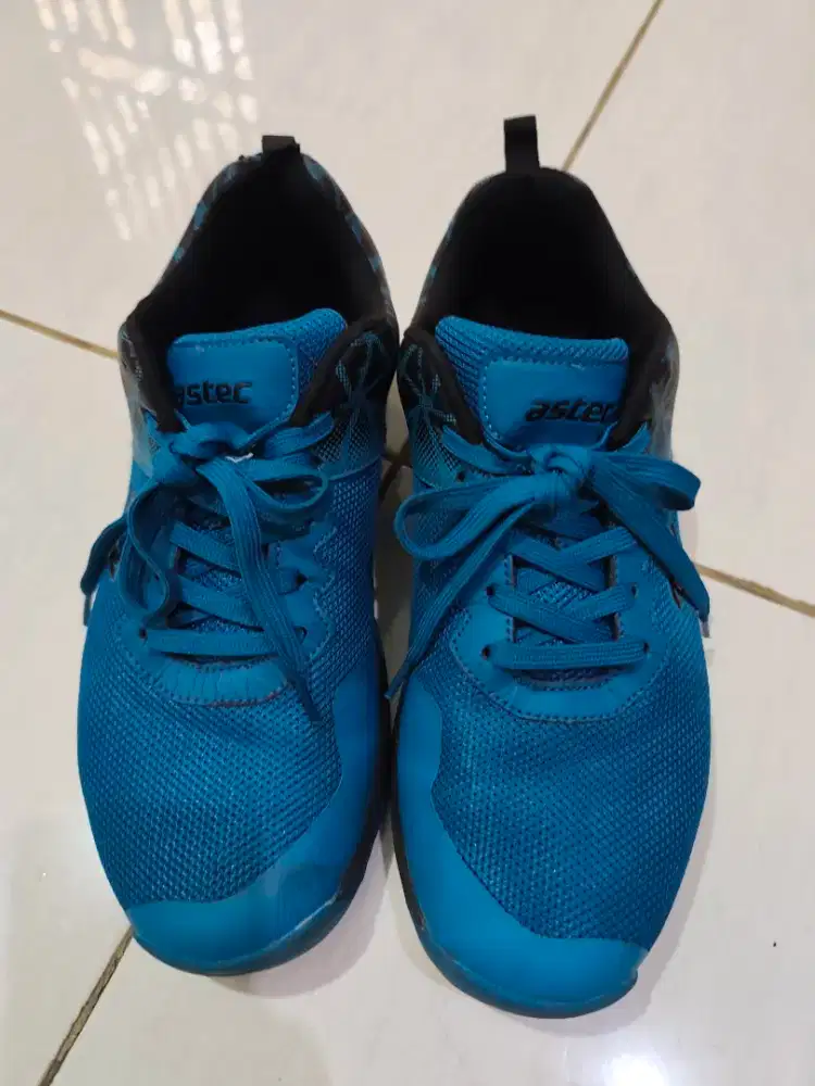 Sepatu Astec Ori size 45 for badmin, volley, basket, running, padel