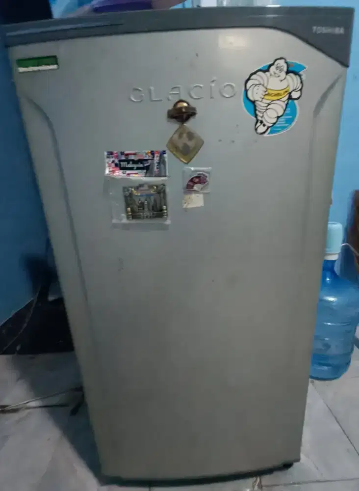 Kulkas freezer 1pintu+kompor gas gratis regulator
