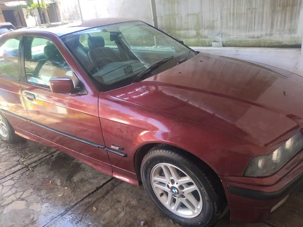 BMW 320i 1995 Bensin