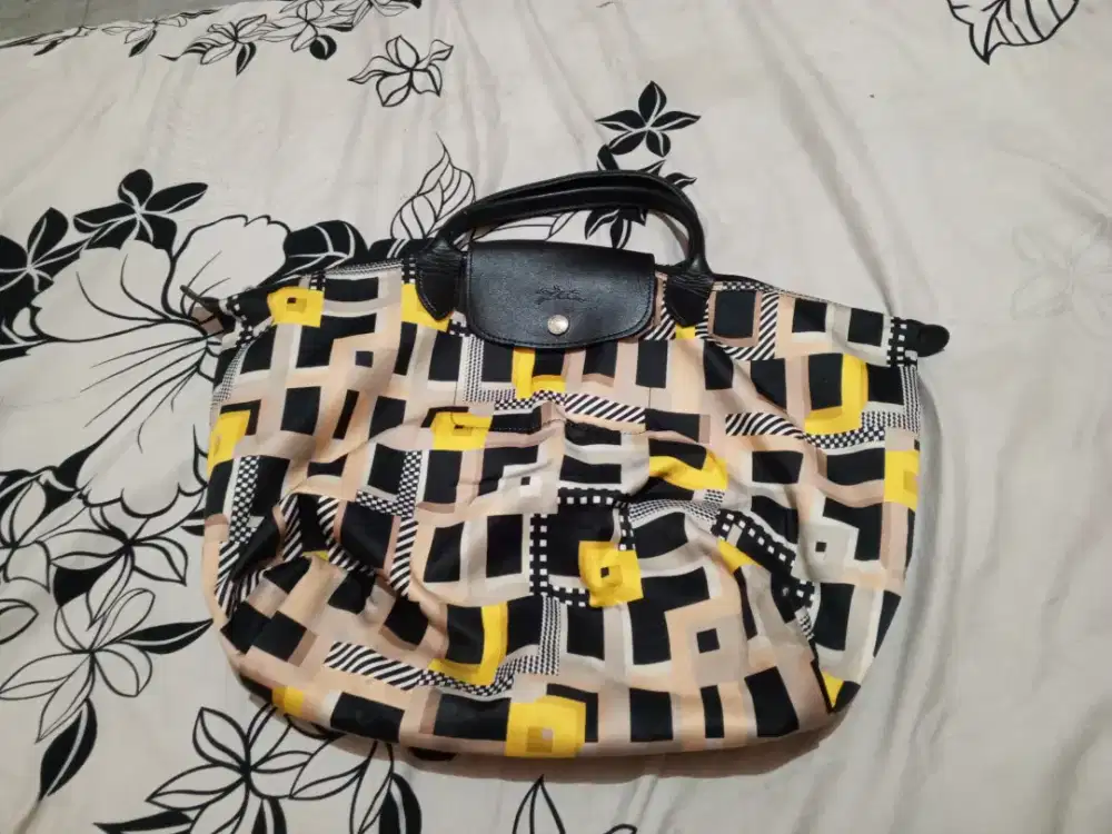 Tas Wanita Motif Geometris Hitam Kuning Cream – Handbag Fashion Casual