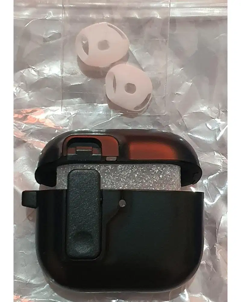 Apple Airpods 4 magnetic lock case dan antislip earphone softcase
