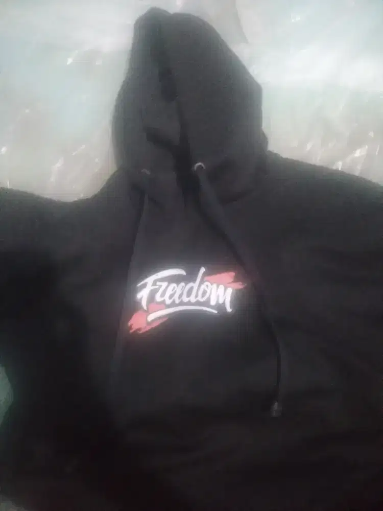 Dijual Sweather Freedom (Original)