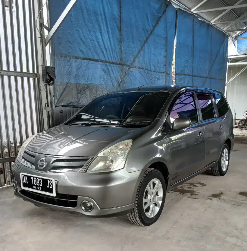 Nissan Grand Livina matic 2013