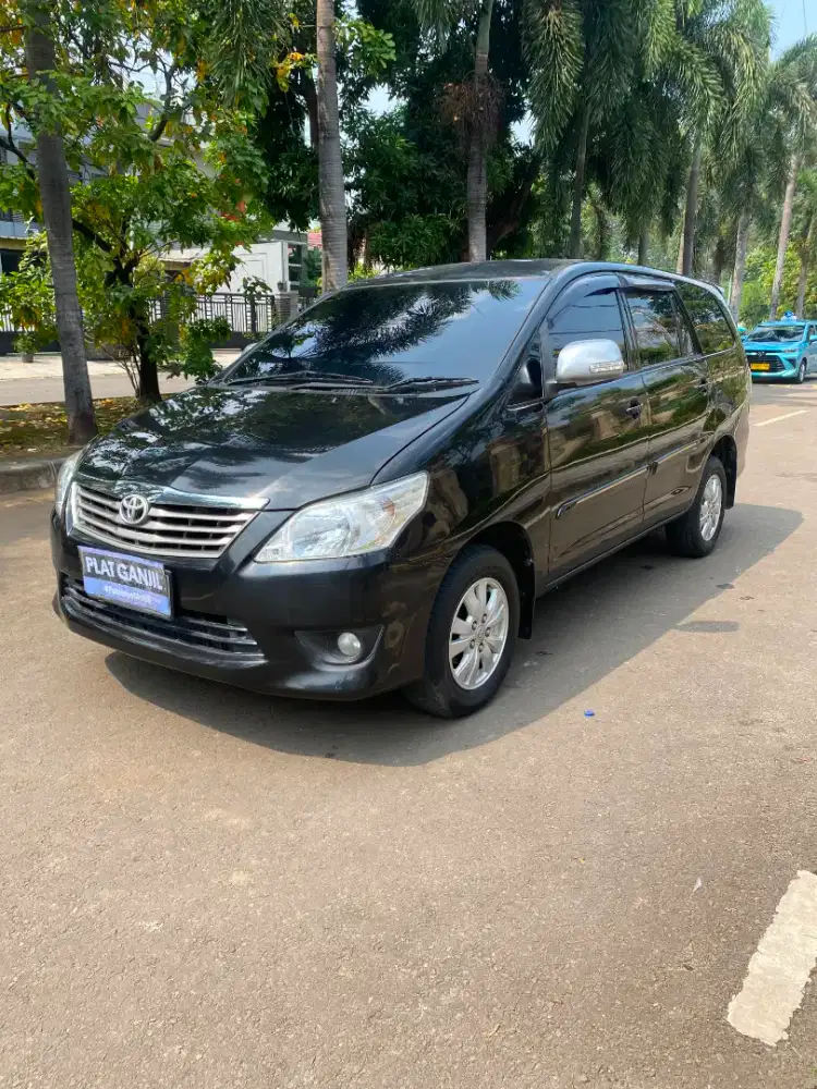 Grand Kijang Innova 2.0 G Matic 2011 Low Km Hitam Terlaris Siap Pakai